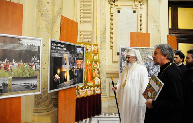 Patriarcha Rumunii obejrzał wystawę